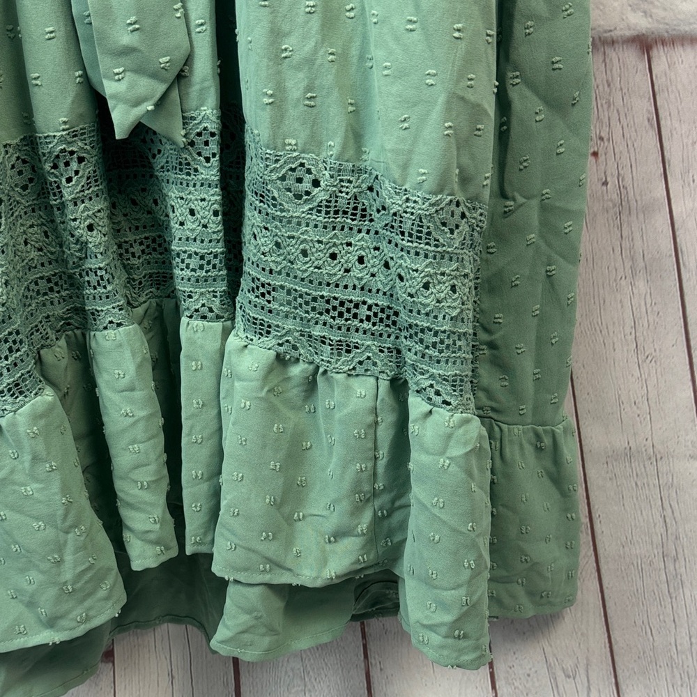 BloomChic Green Midi Dress with Lace Accents Plus Size 5X - Picture 6 of 8